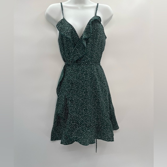 Women's Green and White Spaghetti Strap Neck Knot Ruffle Trim Cami Dress – Size - Picture 5 of 5